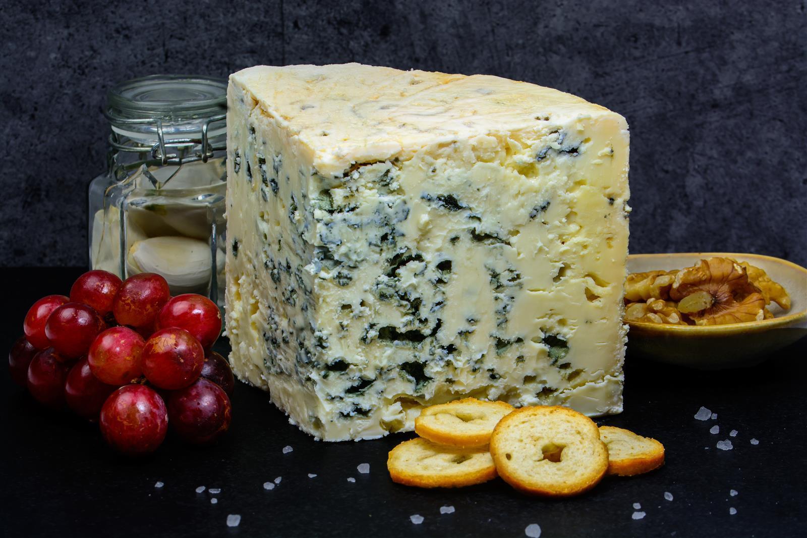 Hymor Roquefort Schafs-Käse Arbas ca. 1,4KG französischer Blau-Schimmel-Käse AOP